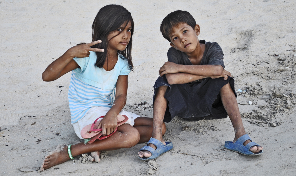 elnido-kids-posing