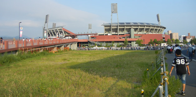walking-stadium