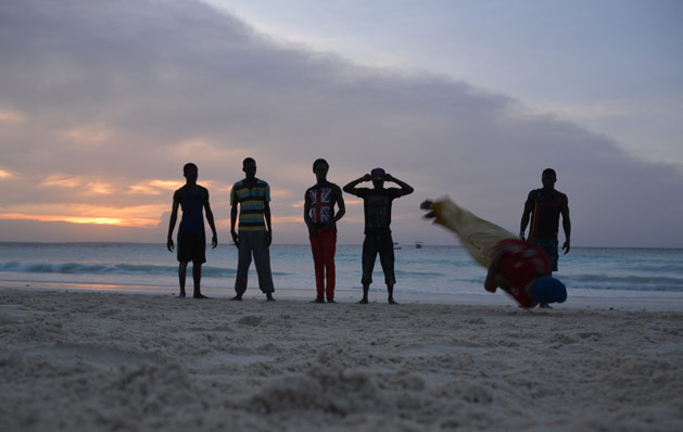 breakdancers-zanzibar