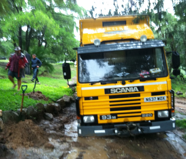 stuck-truck-front