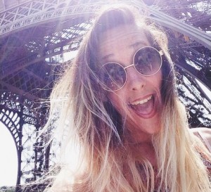 paris-selfie-sunny